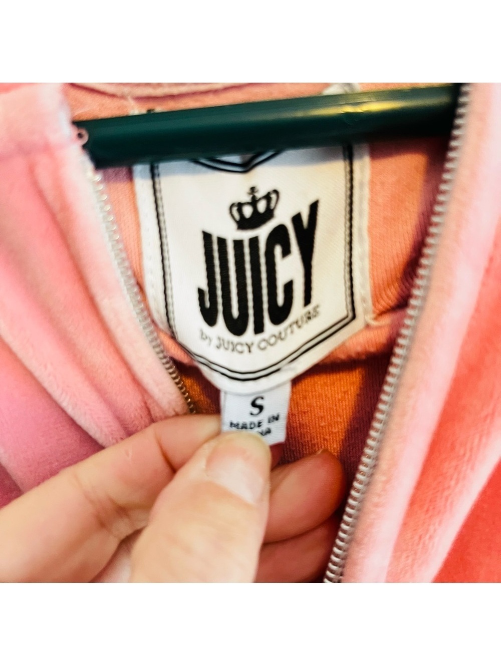 Juicy Couture Hoodie Jacket in Pink Velour Size Small Y2K - Picture 4 of 14